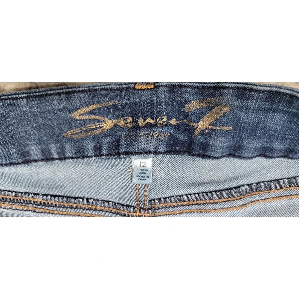 Seven7 Women's Tapered Leg Jeans Size 12 Blue Stretch‎ Denim Mid Rise Sz 32x29